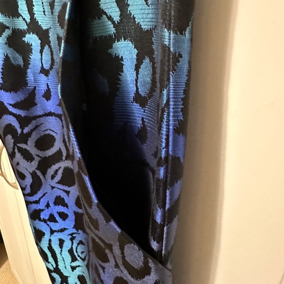 Michael Kors Summer Dress 2 - Picture 5 of 8